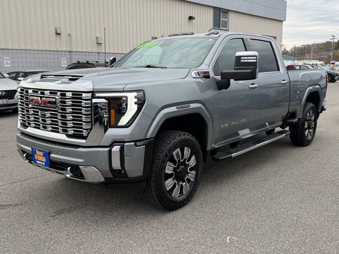 Used 2024 GMC Sierra 2500 Denali w/ Denali Reserve Package image 3