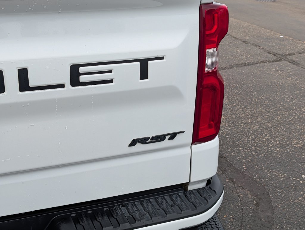 Used 2023 Chevrolet Silverado 1500 RST AWD/4WD image 7
