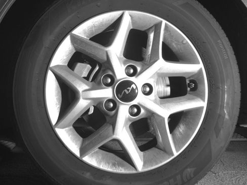 Used 2025 Kia Soul LX w/ LX Technology Package FWD image 19