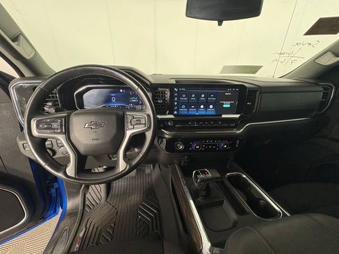 Used 2023 Chevrolet Silverado 1500 RST AWD/4WD image 9