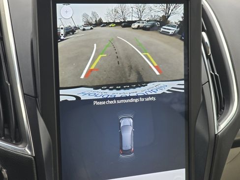 Used 2022 Ford Edge Titanium w/ Equipment Group 301A image 5