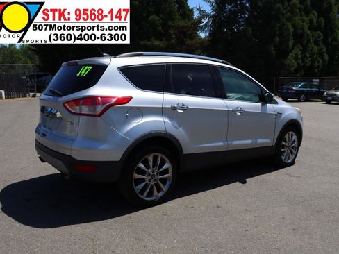 Used 2016 Ford Escape SE w/ SE Chrome Package AWD/4WD image 8
