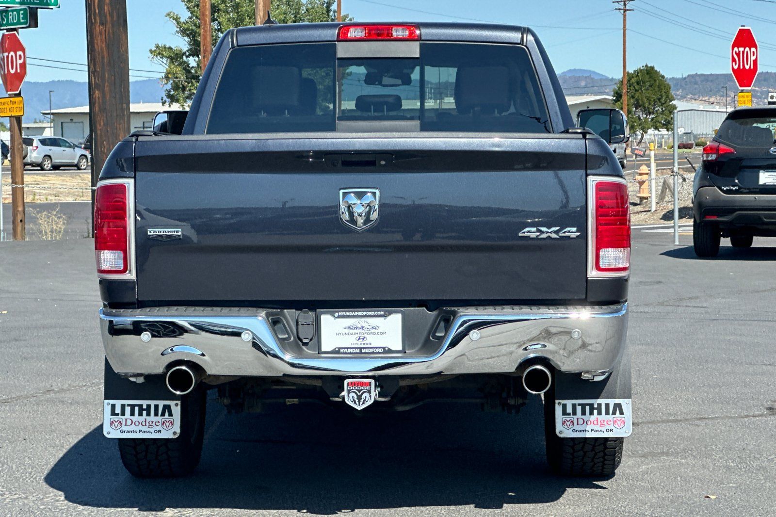 Used 2017 RAM 1500 Laramie w/ Convenience Group AWD/4WD image 5