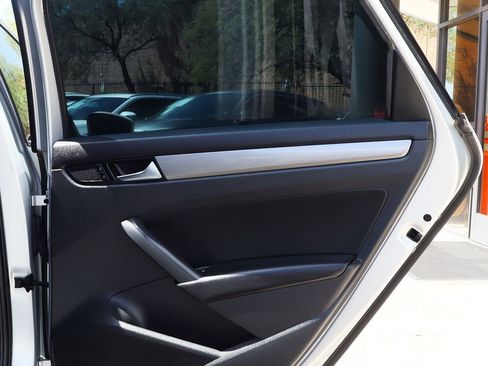 Used 2015 Volkswagen Passat 1.8T SE image 26