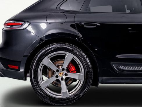 Used 2022 Porsche Macan S w/ Premium Package Plus image 9