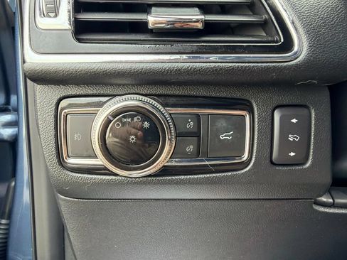 Used 2019 Lincoln Navigator L Reserve w/ Cargo Package AWD/4WD image 28