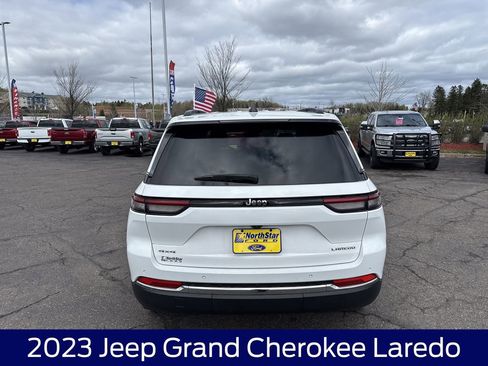 Used 2023 Jeep Grand Cherokee Laredo AWD/4WD image 8