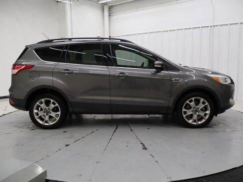 Used 2013 Ford Escape SEL image 2