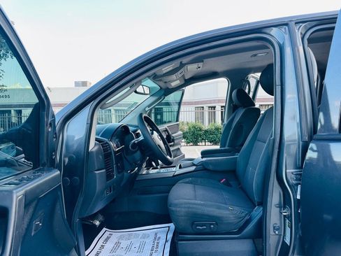 Used 2011 Nissan Titan SV w/ SV Premium Utility Pkg image 13