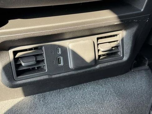 Used 2022 Chevrolet Silverado 1500 LT image 14