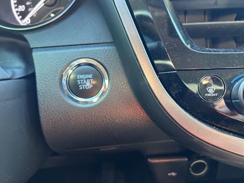 Used 2024 Toyota Camry SE w/ Convenience Package image 14