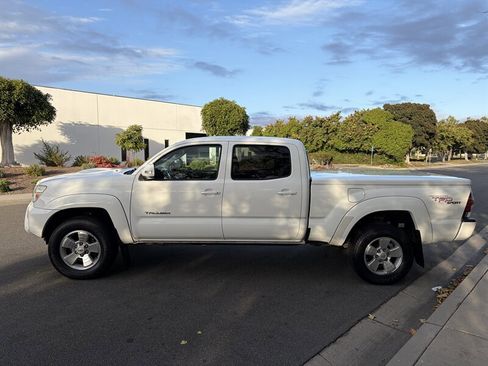 Used 2013 Toyota Tacoma PreRunner w/ TRD Sport Pkg RWD image 8