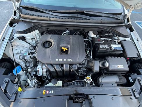 Used 2018 Hyundai Elantra SEL FWD image 23