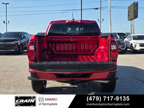 Used 2025 GMC Canyon AT4 AWD/4WD image 7