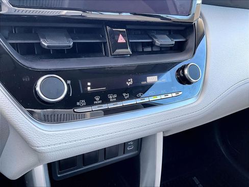 Certified 2024 Toyota Corolla Cross L image 26