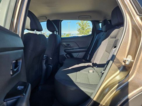 Used 2025 Nissan Kicks S AWD/4WD image 19