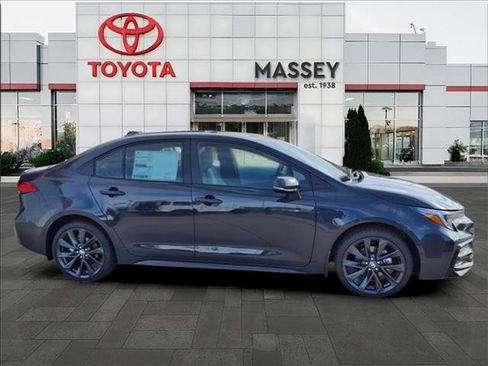 New 2025 Toyota Corolla SE image 2