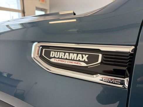 Used 2025 GMC Sierra 1500 Denali AWD/4WD image 12
