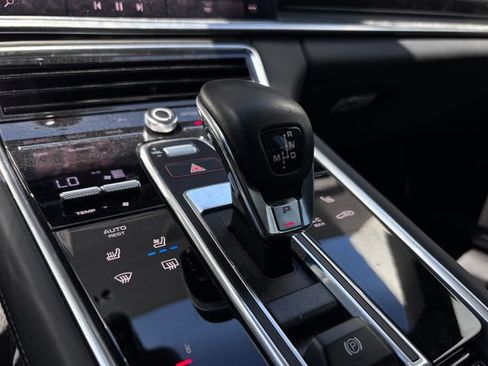 Certified 2023 Porsche Panamera 4 Platinum Edition AWD/4WD image 21