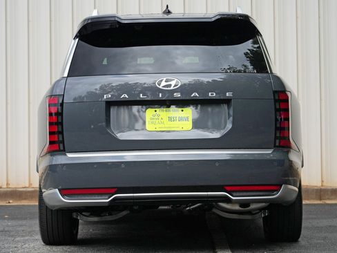 Used 2026 Hyundai Palisade Calligraphy FWD image 11