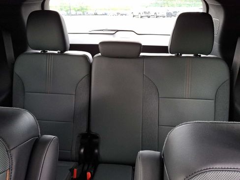 Used 2026 GMC Acadia AT4 w/ Super Cruise Package AWD/4WD image 12