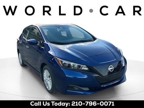 Used 2025 Nissan Leaf S FWD image 1