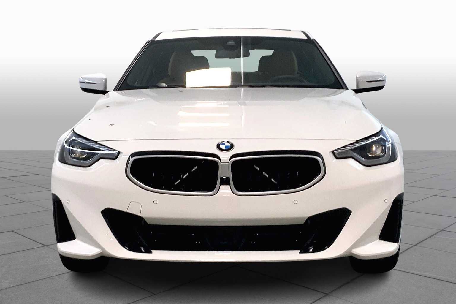 Used 2025 BMW 230i xDrive Coupe w/ Premium Package AWD/4WD image 3