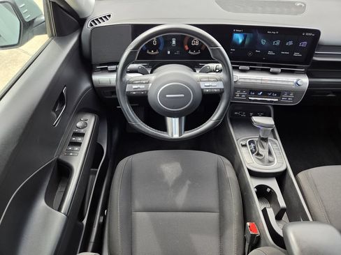 Used 2025 Hyundai Kona SEL AWD/4WD image 13