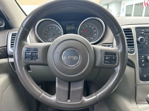 Used 2012 Jeep Grand Cherokee Laredo w/ Laredo E Group image 57