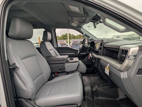 New 2025 Ford F450 XL image 7