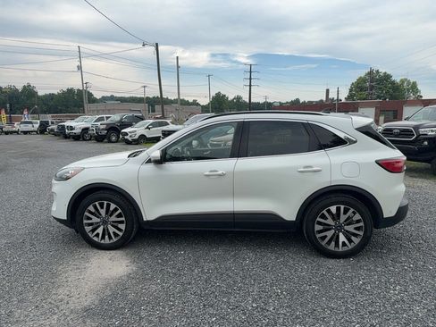 Used 2020 Ford Escape Titanium AWD/4WD image 2