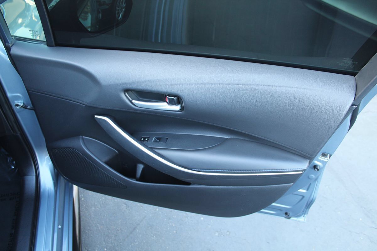 Used 2020 Toyota Corolla SE w/ Carpet Mat Package (TMS) FWD image 20