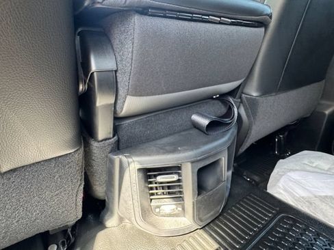 Used 2024 RAM 4500 Tradesman w/ Chrome Appearance Group RWD image 30