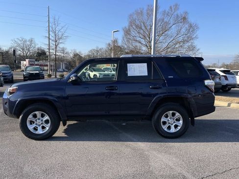 Used 2018 Toyota 4Runner SR5 image 7
