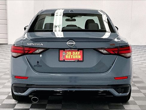 New 2025 Nissan Sentra SR w/ SR Premium Package FWD image 5