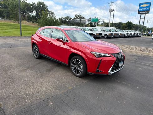 Used 2024 Lexus UX 250h AWD w/ Premium Package image 12