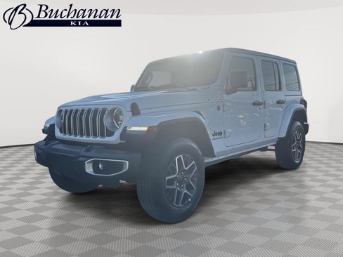 Used 2025 Jeep Wrangler Unlimited Sahara AWD/4WD image 1