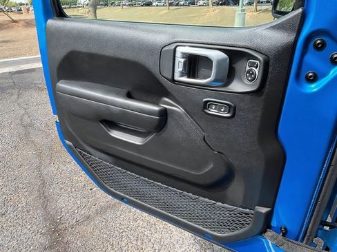 Used 2024 Jeep Wrangler Sport AWD/4WD image 11