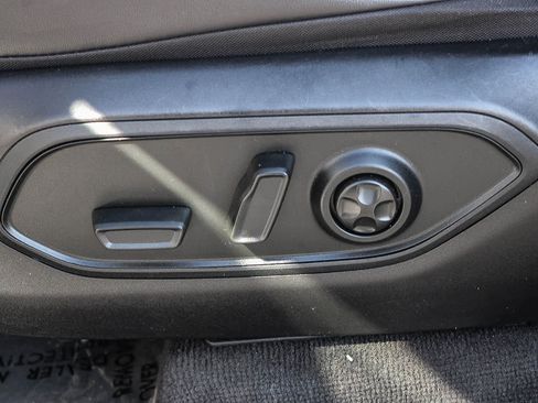 Used 2022 Jeep Grand Cherokee L Limited image 21