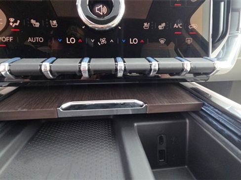 New 2026 GMC Acadia Denali w/ Super Cruise Package image 28