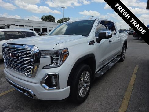 Used 2021 GMC Sierra 1500 Denali w/ Driver Alert Package II AWD/4WD image 2