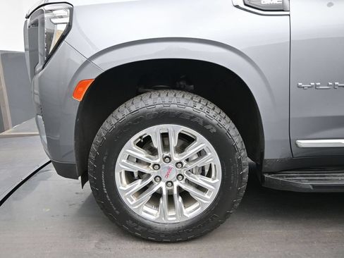 Used 2022 GMC Yukon SLT w/ SLT Luxury Package AWD/4WD image 10