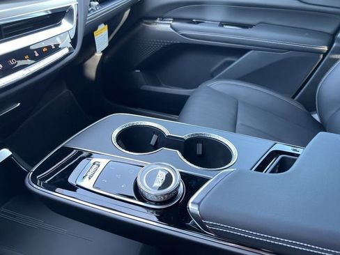 New 2026 Cadillac Lyriq Luxury image 17