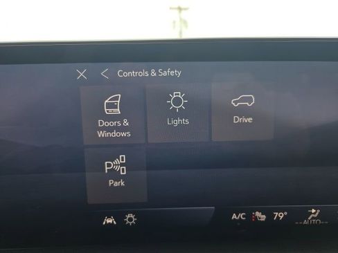 Used 2025 Buick Enclave Sport Touring image 39