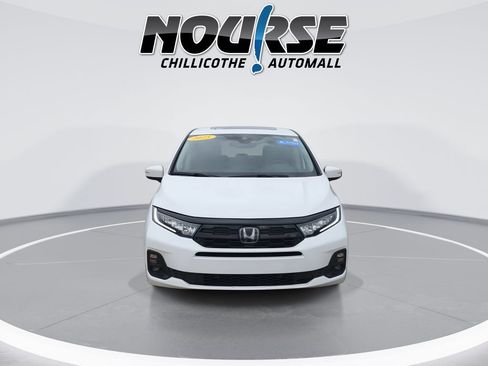 Certified 2025 Honda Odyssey Touring image 3