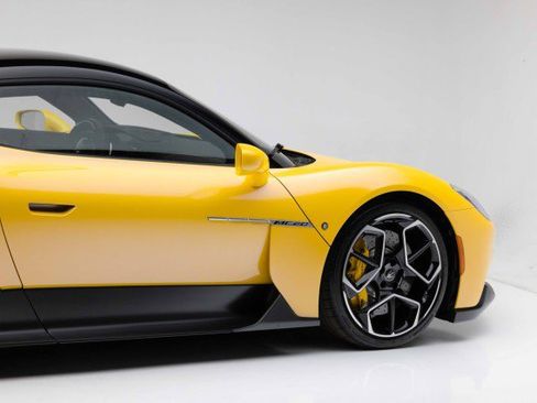 Used 2023 Maserati MC20 Coupe image 31