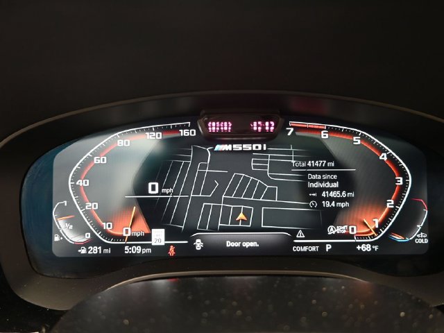 Used 2023 BMW M550i xDrive w/ Dynamic Handling Package AWD/4WD image 12