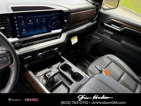 Certified 2025 Chevrolet Silverado 1500 High Country w/ High Country Premium Package AWD/4WD image 31