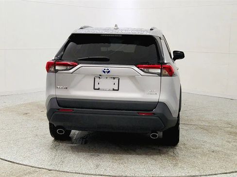 Used 2020 Toyota RAV4 XLE image 6