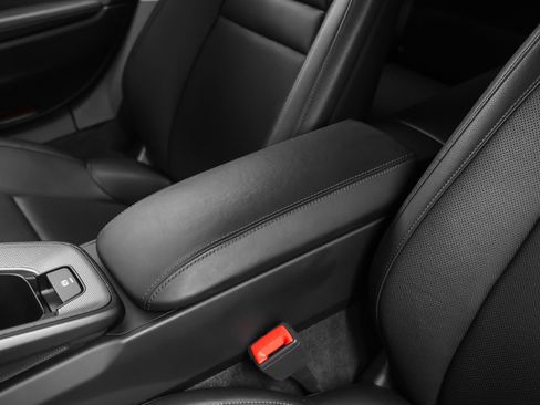 Certified 2020 Porsche 911 Carrera RWD image 40